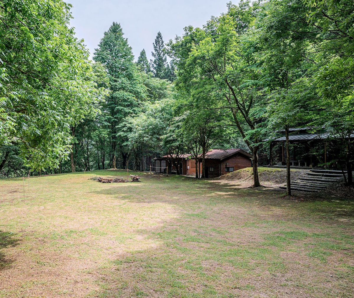 名草キャンプ村の広場